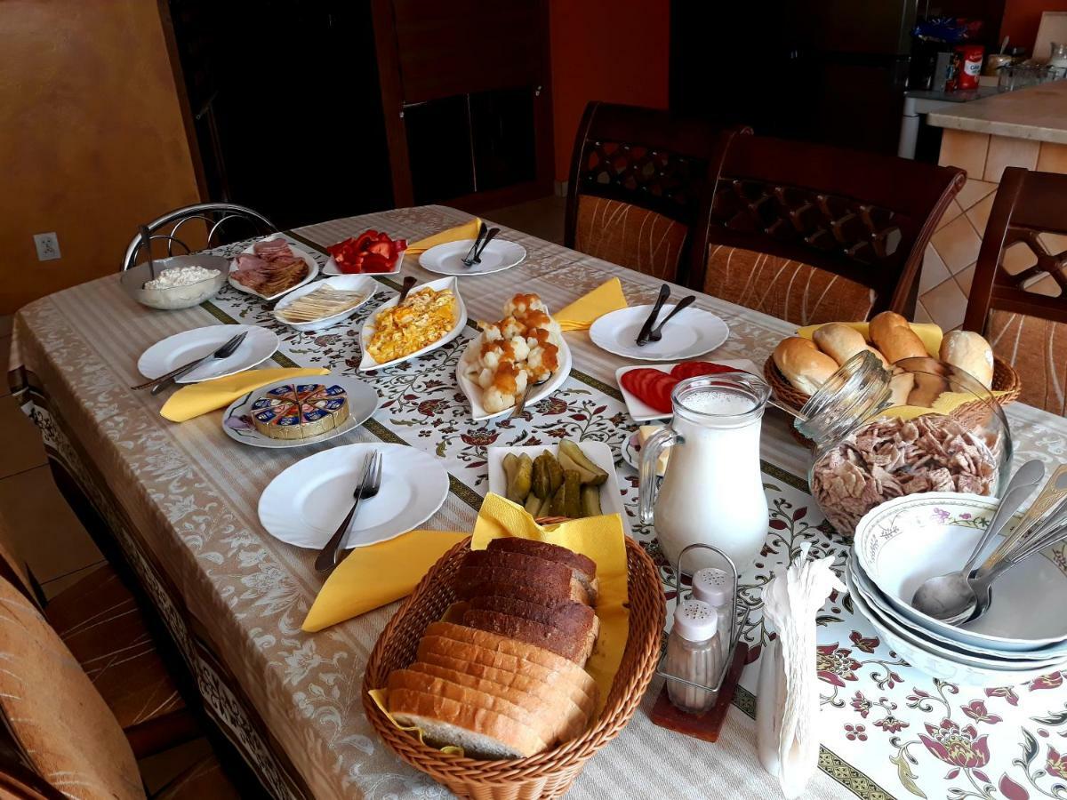 Gospodarstwo Agroturystyczne Pod Lasem Maria Plazio Narol Екстериор снимка